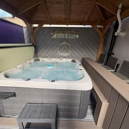 Bounty Town House Cumbria בית נופש