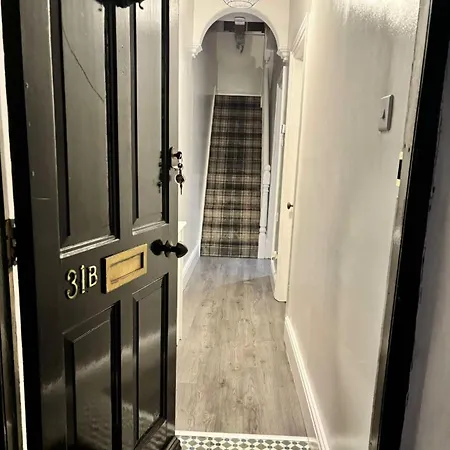 Bounty Town House Cumbria בית נופש *